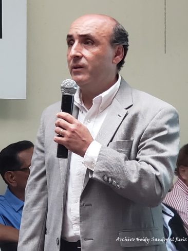 Licenciado Roberto Molina Cruz 